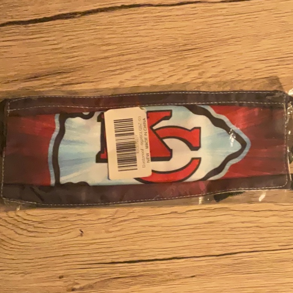 NFL Kanas City Chiefs Unisex Face Mask Brand New with Tag